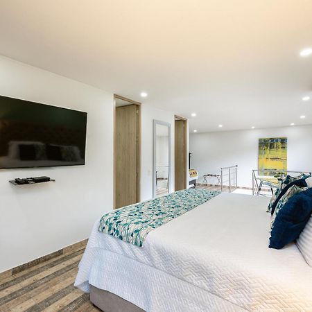 Apartamentos Borbon Suites Меделин Екстериор снимка