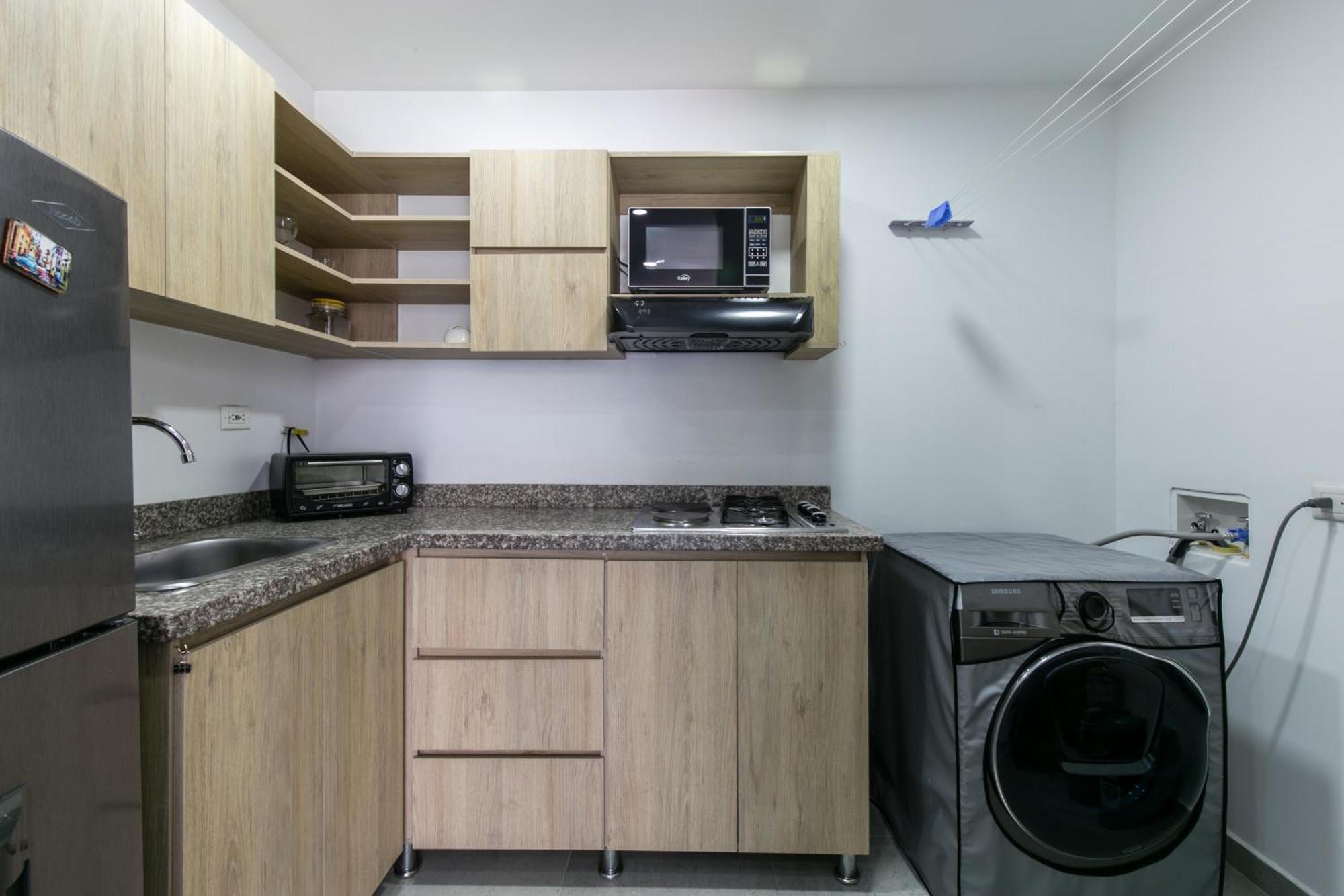 Apartamentos Borbon Suites Меделин Екстериор снимка