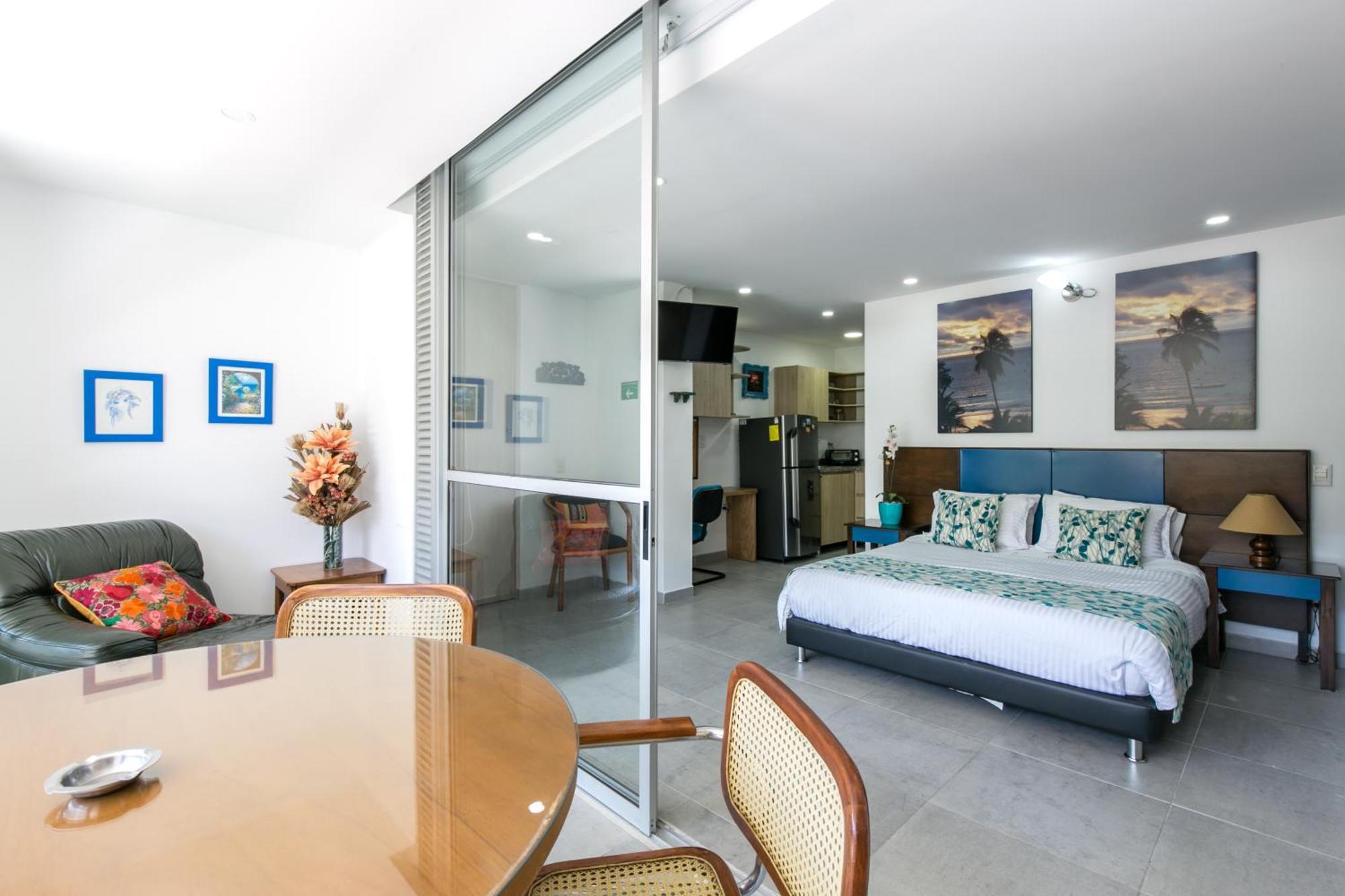 Apartamentos Borbon Suites Меделин Екстериор снимка