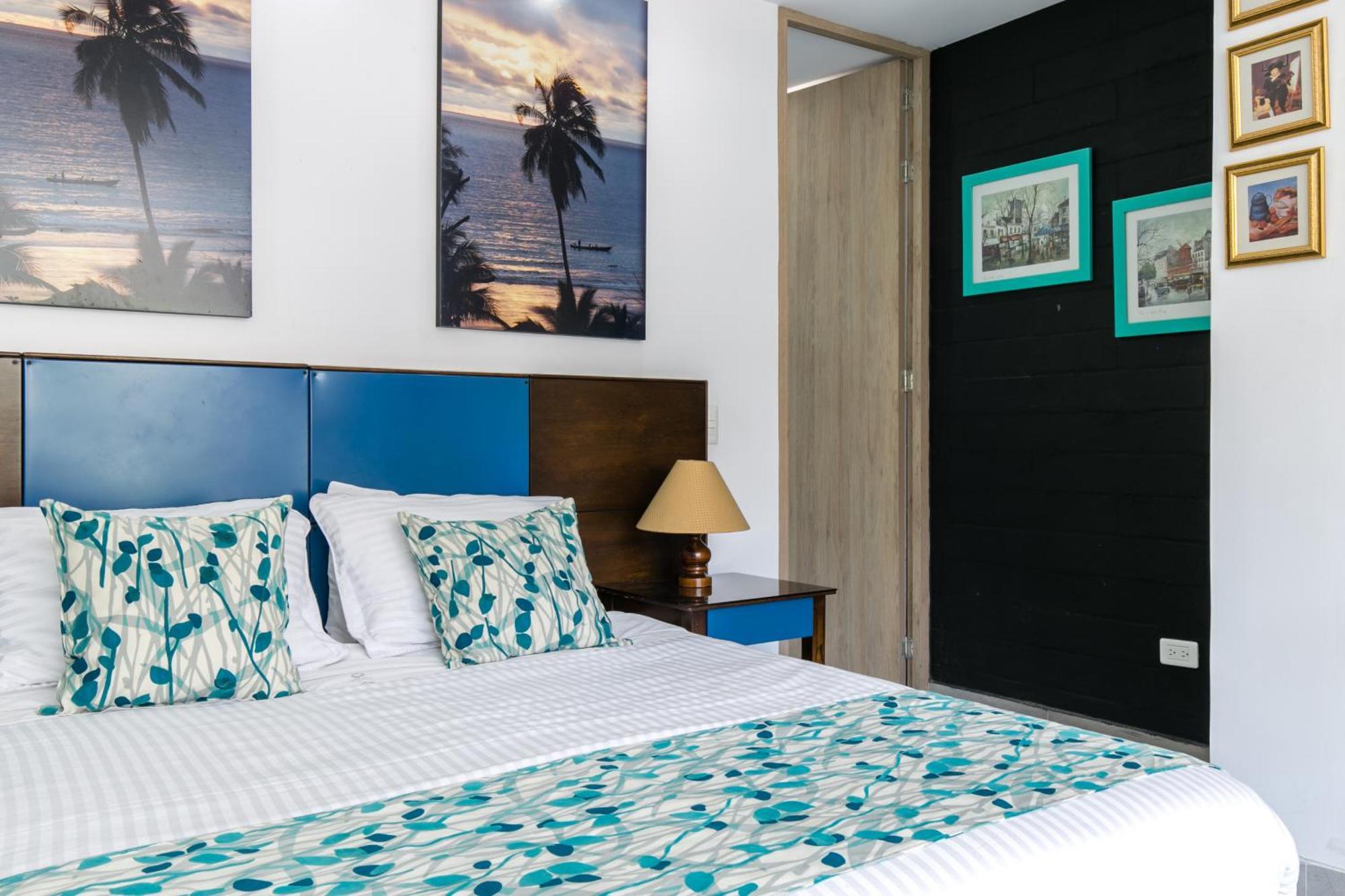 Apartamentos Borbon Suites Меделин Екстериор снимка