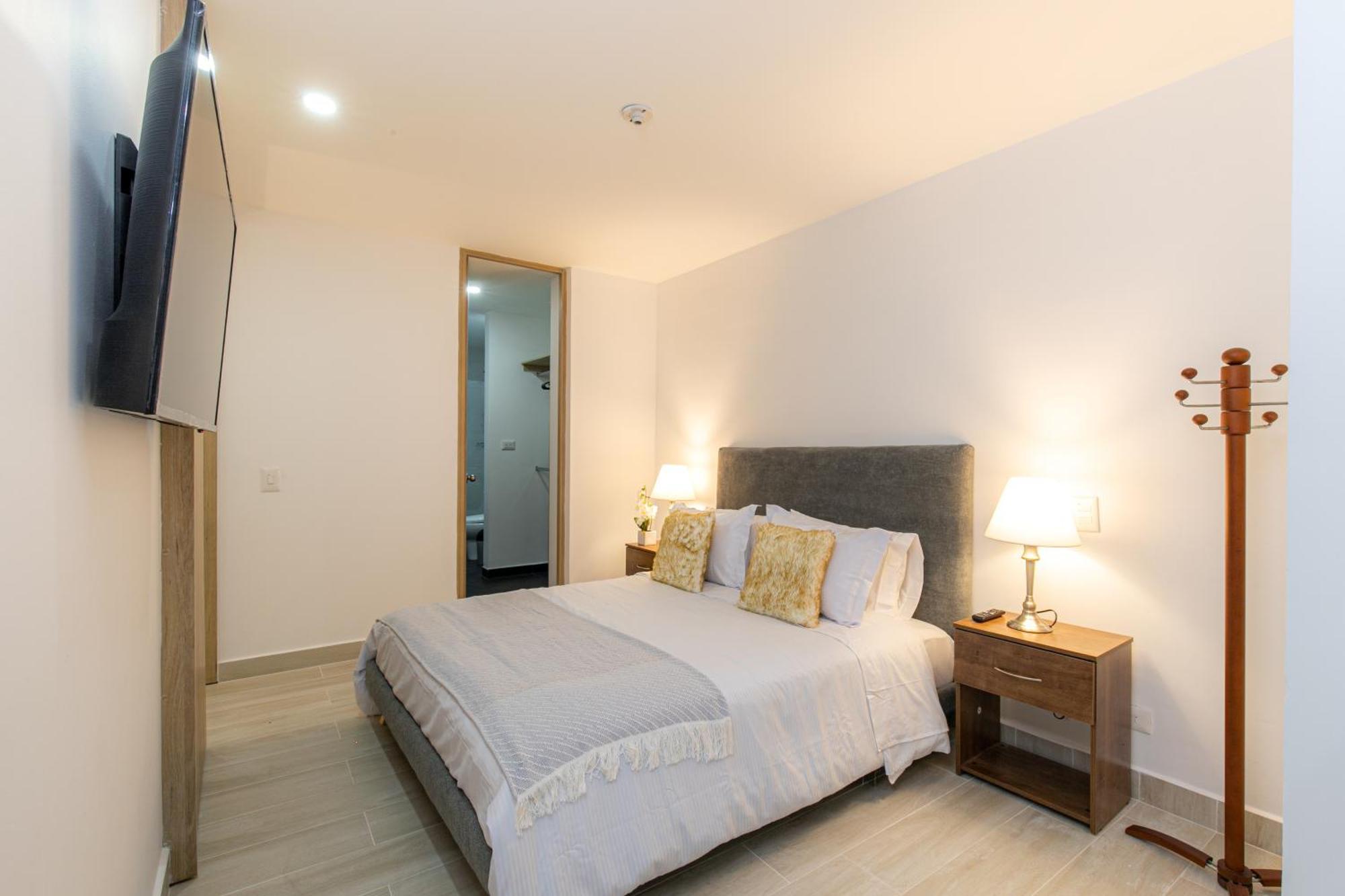 Apartamentos Borbon Suites Меделин Екстериор снимка