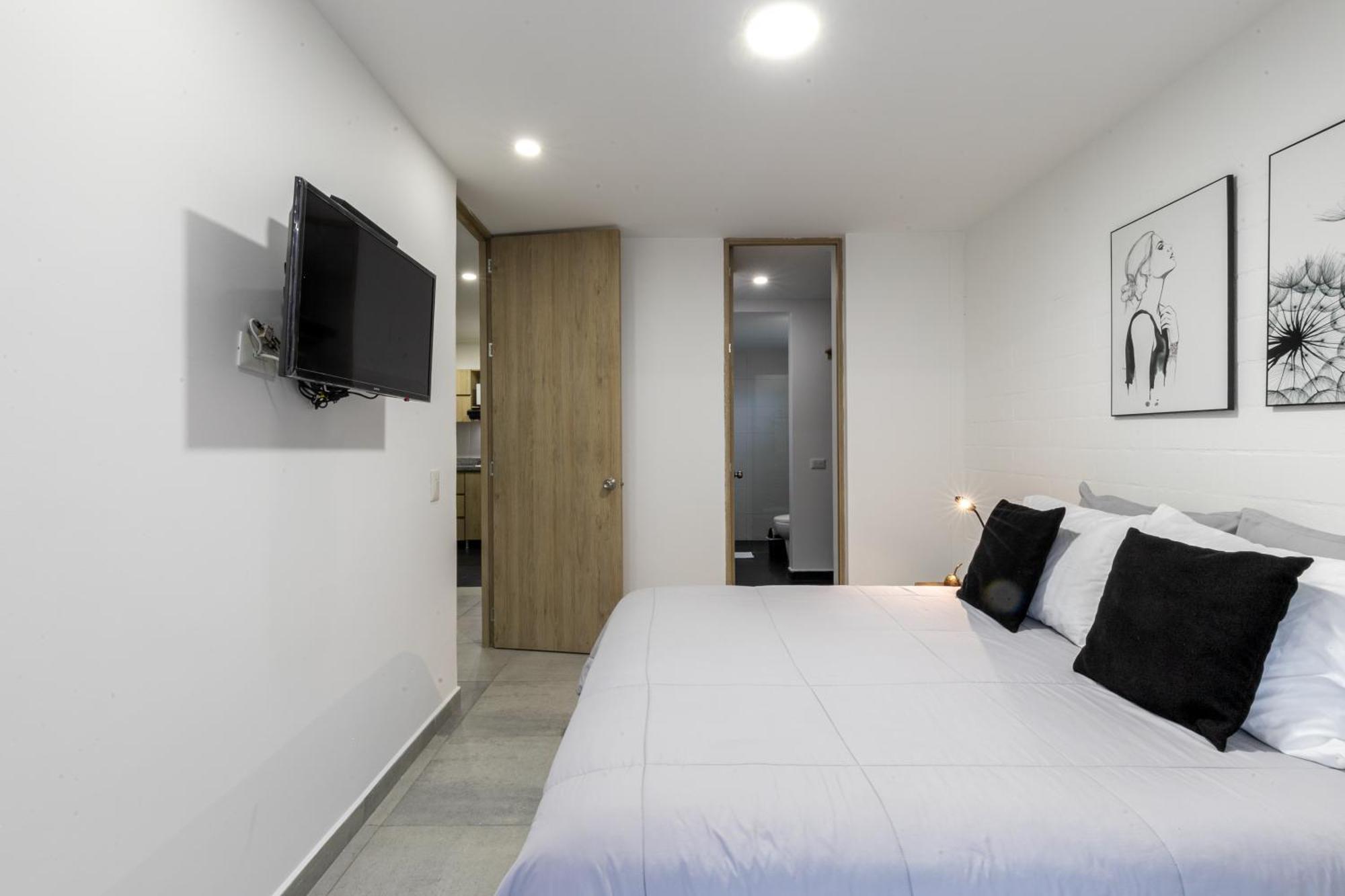 Apartamentos Borbon Suites Меделин Екстериор снимка