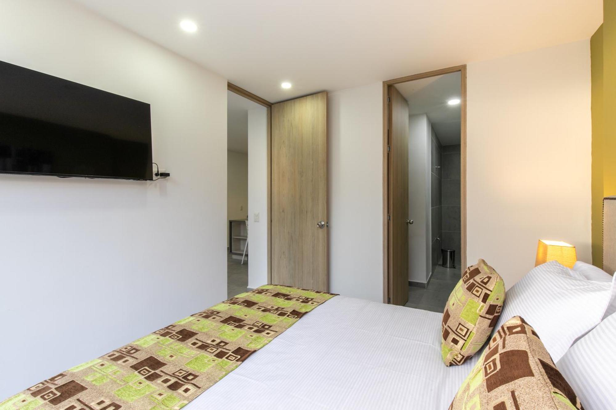 Apartamentos Borbon Suites Меделин Екстериор снимка