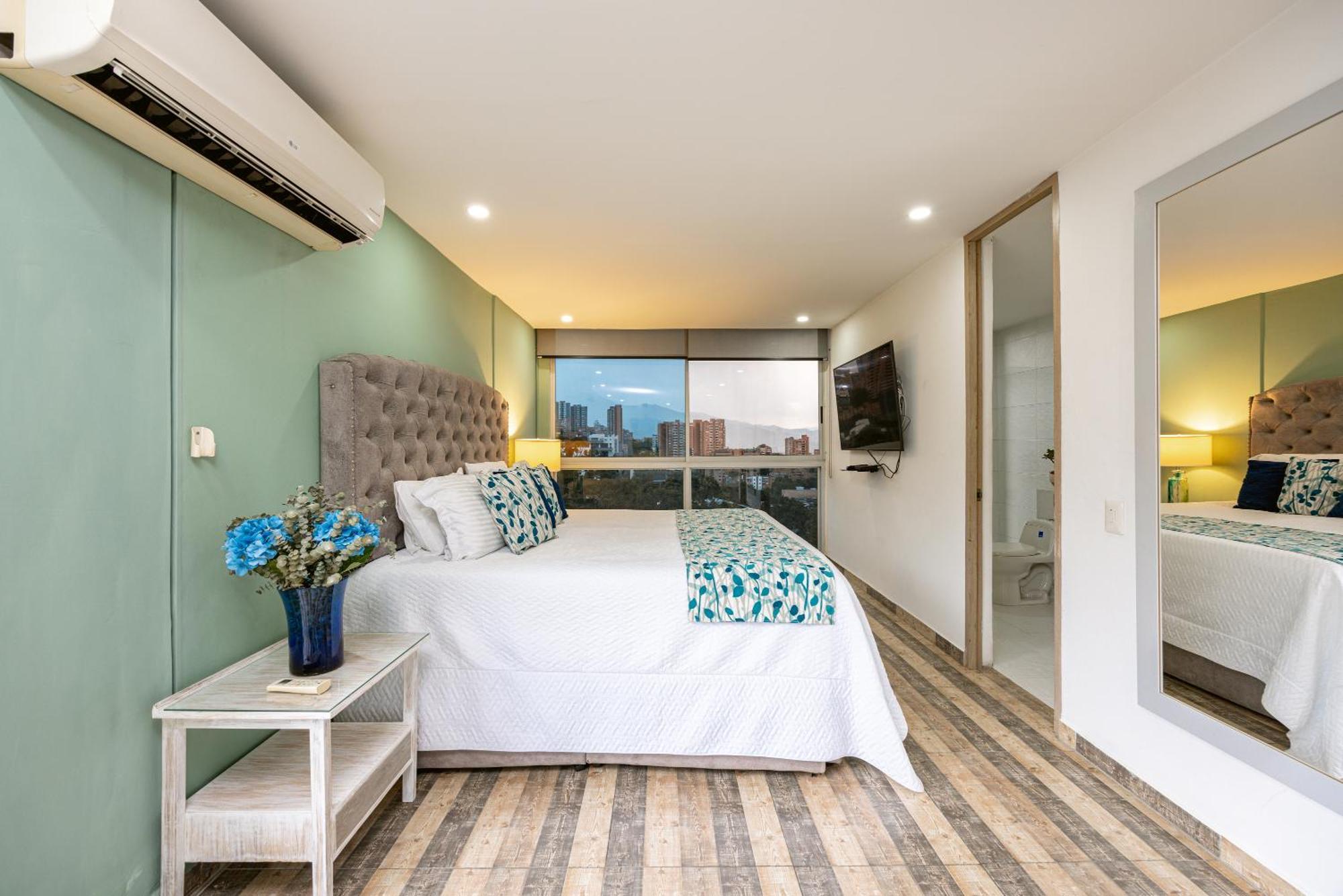 Apartamentos Borbon Suites Меделин Екстериор снимка