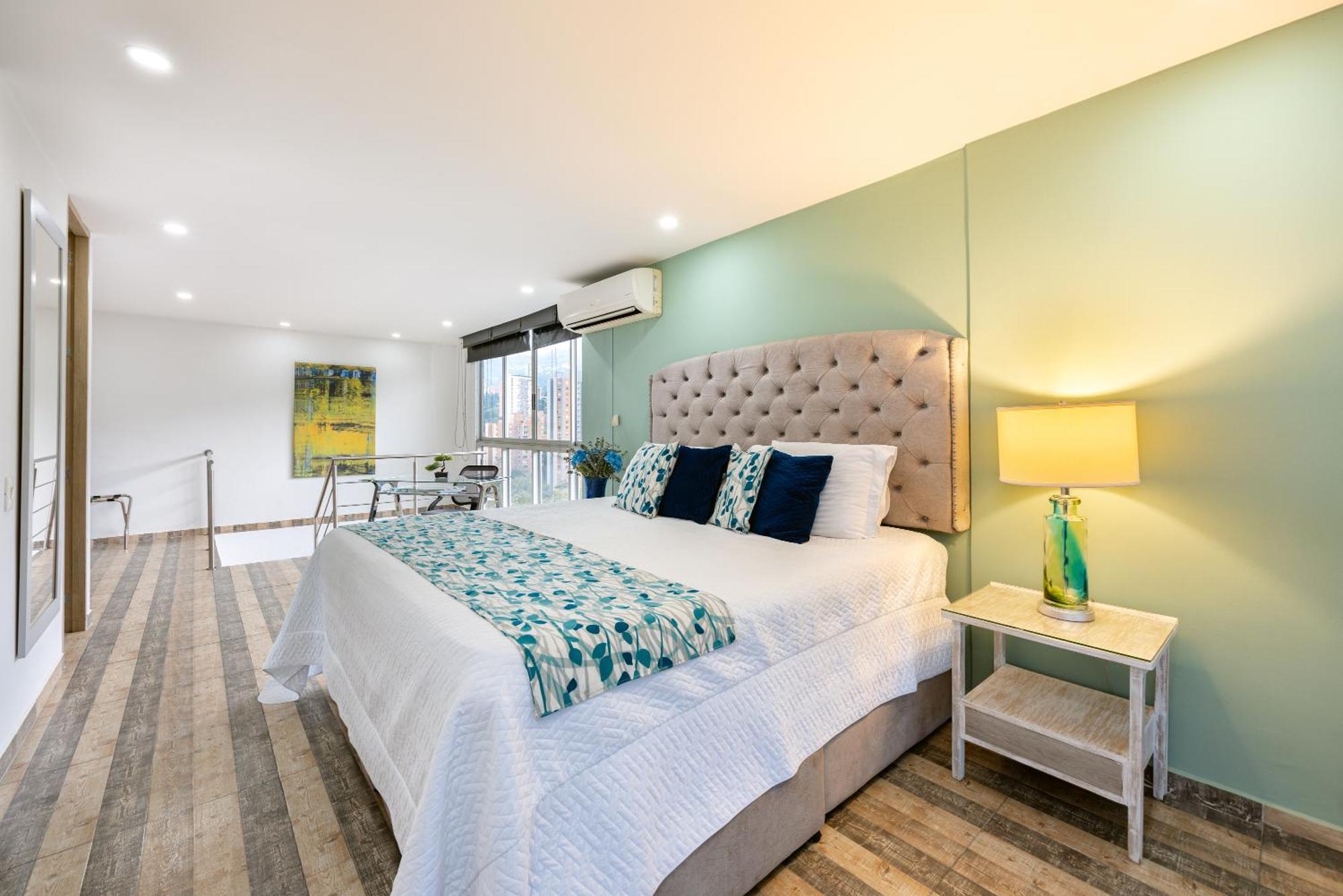 Apartamentos Borbon Suites Меделин Екстериор снимка